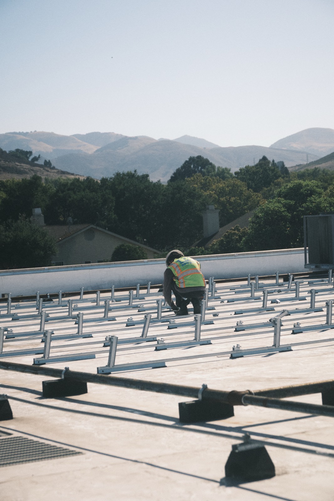 Rooftop rail
